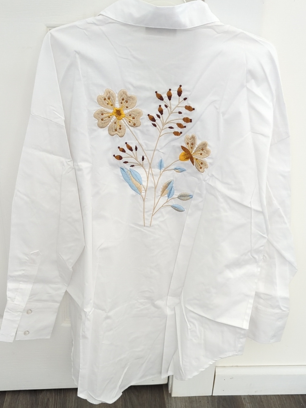 Posvetiti Women's Long Sleeve Shirt Embroidered Size XL